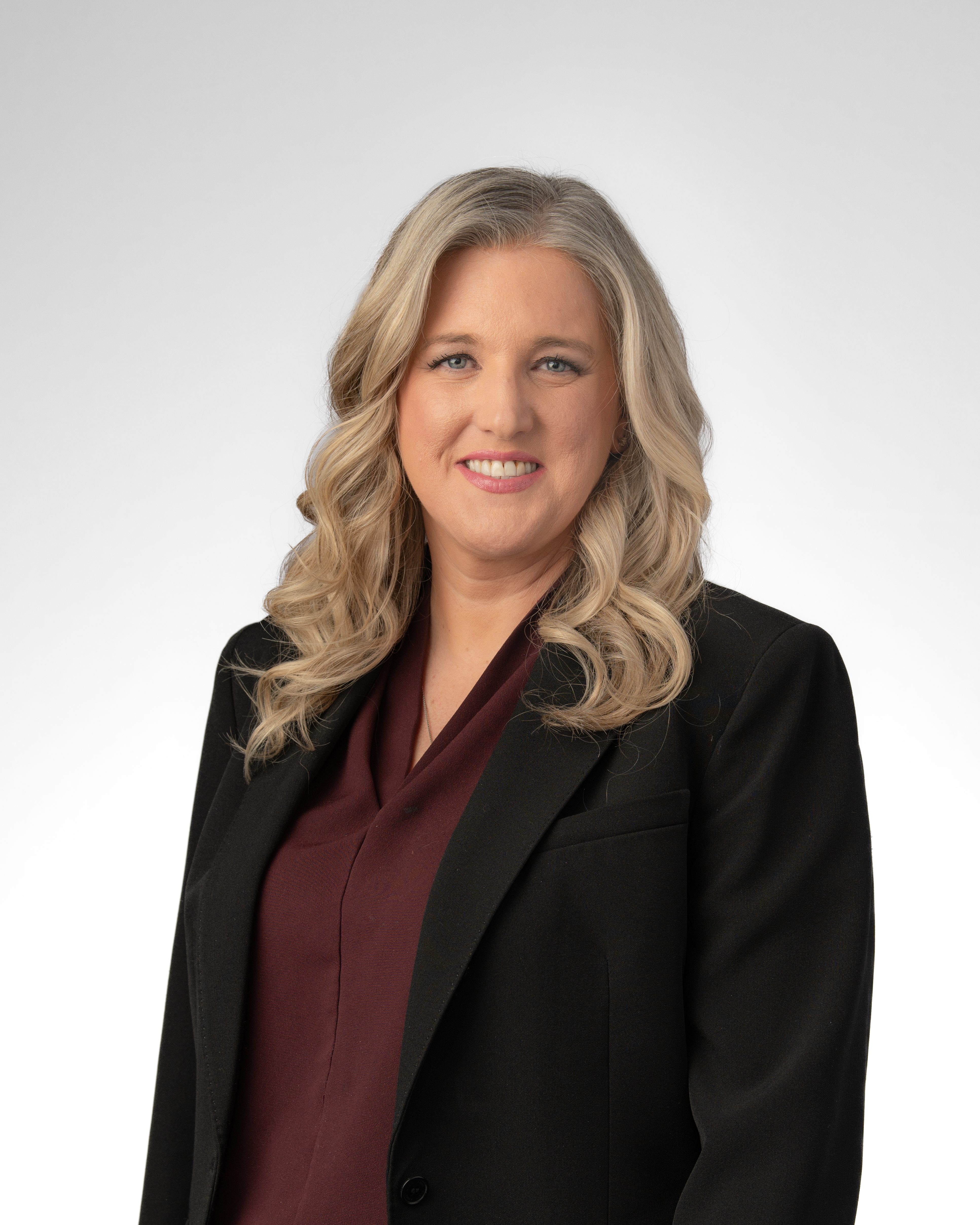 Daniele D. De Voe - concentrates her practice in the areas of litigation and appeals, labor and employment law, bankruptcy law, insolvency and creditor rights, corporate securities law, estate, trusts, and elder law.